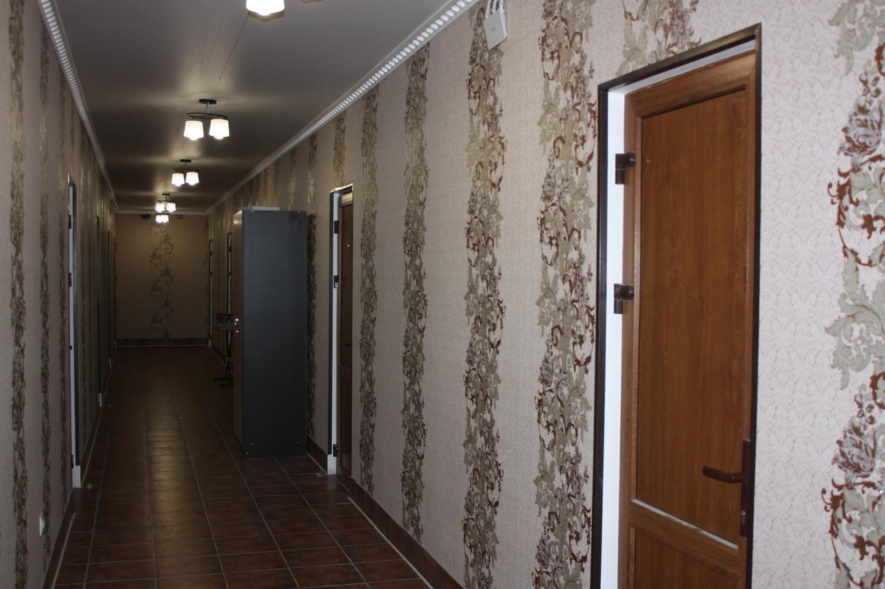 פיזונדה Viktoria Hotel מראה חיצוני תמונה