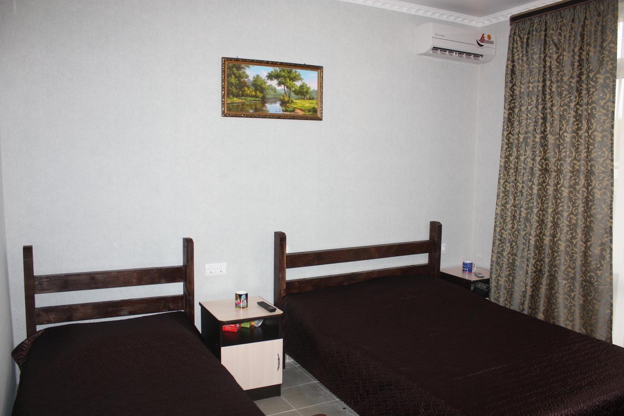 פיזונדה Viktoria Hotel חדר תמונה